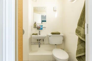 Gold En Suite at New Orient House, Station Court, Imperial Road, Fulham, London, SW62EP - Image 12